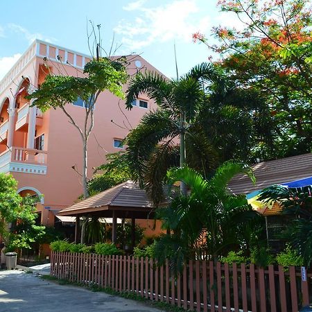 La Paillote Guest House Rayong Bagian luar foto