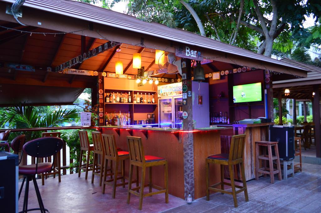 La Paillote Guest House Rayong Bagian luar foto